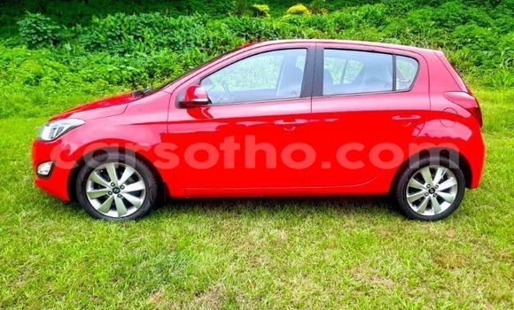 Sayi Na hannu Hyundai i20 Red Mota in Maseru a Maseru Sayi Na hannu Hyundai i20 Red Mota in Maseru a Maseru