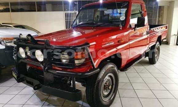 اشتري مستعمل Toyota Land Cruiser Red سيارة في Maseru في Maseru