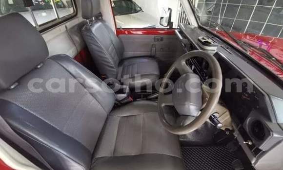 Sayi Na hannu Toyota Land Cruiser Red Mota in Maseru a Maseru Sayi Na hannu Toyota Land Cruiser Red Mota in Maseru a Maseru