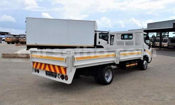Buy Used Toyota Dyna Silver Truck in Maseru in Maseru Buy Used Toyota Dyna Silver Truck in Maseru in Maseru