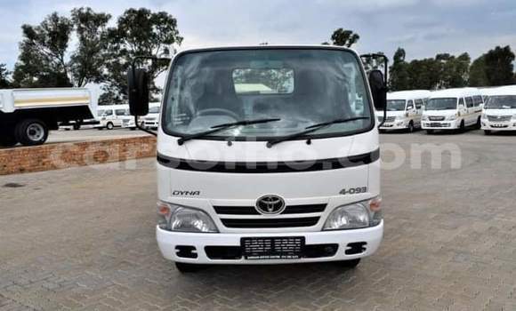 Buy Used Toyota Dyna Silver Truck in Maseru in Maseru Buy Used Toyota Dyna Silver Truck in Maseru in Maseru