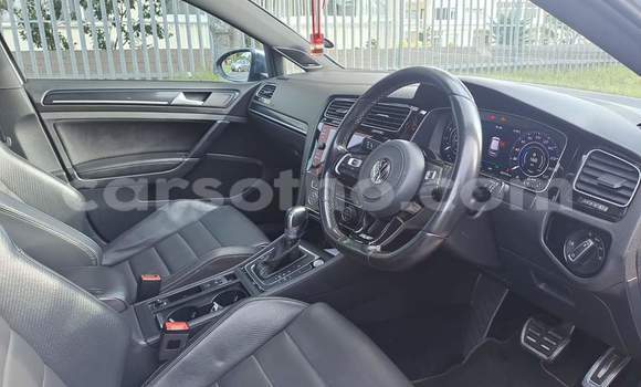 Sayi Na hannu Volkswagen Golf R White Mota in Peka a Leribe Sayi Na hannu Volkswagen Golf R White Mota in Peka a Leribe