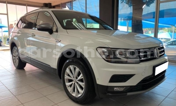 Sayi Na hannu Volkswagen Tiguan White Mota in Maputsoe a Leribe Sayi Na hannu Volkswagen Tiguan White Mota in Maputsoe a Leribe