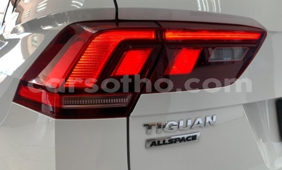 Sayi Na hannu Volkswagen Tiguan White Mota in Maputsoe a Leribe Sayi Na hannu Volkswagen Tiguan White Mota in Maputsoe a Leribe