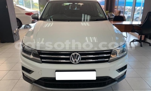 Sayi Na hannu Volkswagen Tiguan White Mota in Maputsoe a Leribe Sayi Na hannu Volkswagen Tiguan White Mota in Maputsoe a Leribe
