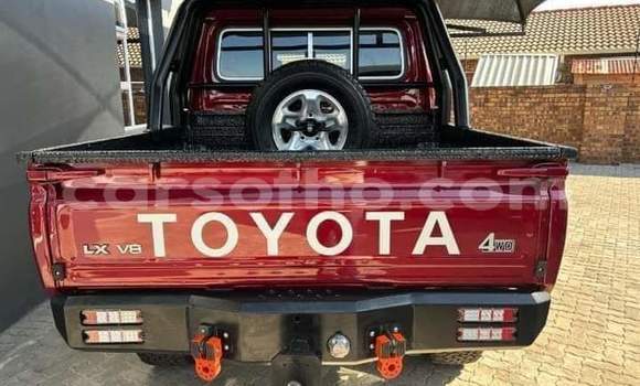 Sayi Na hannu Toyota Land Cruiser Red Mota in Maseru a Maseru Sayi Na hannu Toyota Land Cruiser Red Mota in Maseru a Maseru