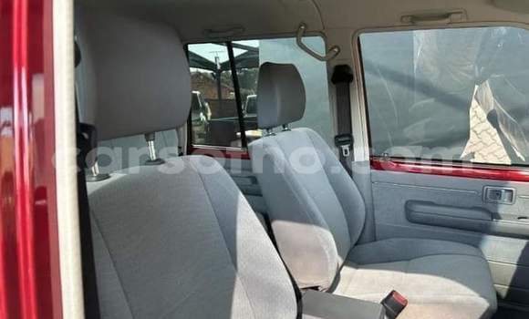 Sayi Na hannu Toyota Land Cruiser Red Mota in Maseru a Maseru Sayi Na hannu Toyota Land Cruiser Red Mota in Maseru a Maseru