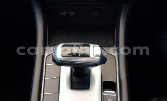 Buy Used Toyota Hilux Red Car in Maputsoe in Leribe Buy Used Toyota Hilux Red Car in Maputsoe in Leribe