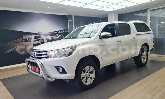 اشتري مستعمل Toyota Hilux White سيارة في Maseru في Maseru اشتري مستعمل Toyota Hilux White سيارة في Maseru في Maseru