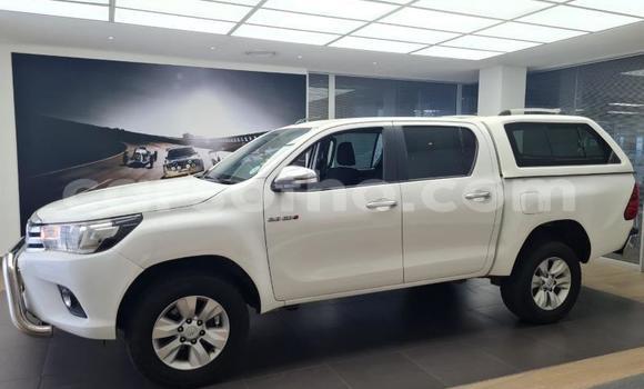 اشتري مستعمل Toyota Hilux White سيارة في Maseru في Maseru اشتري مستعمل Toyota Hilux White سيارة في Maseru في Maseru