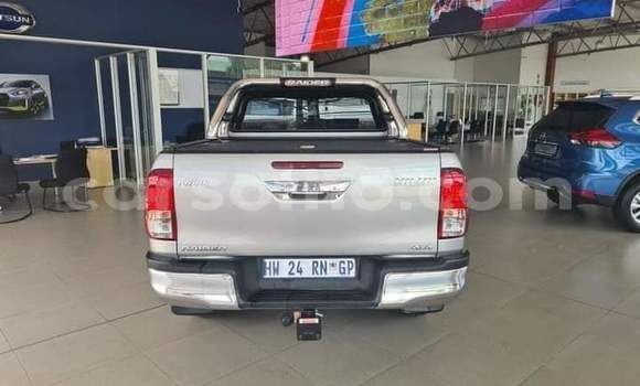 Sayi Na hannu Toyota Hilux Silver Mota in Maseru a Maseru Sayi Na hannu Toyota Hilux Silver Mota in Maseru a Maseru