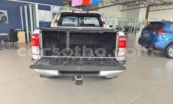 Sayi Na hannu Toyota Hilux Silver Mota in Maseru a Maseru Sayi Na hannu Toyota Hilux Silver Mota in Maseru a Maseru