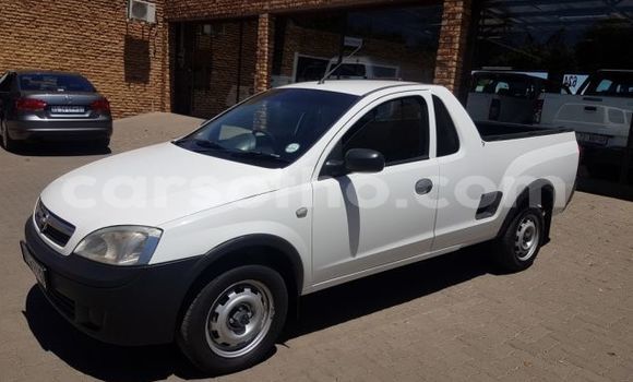 اشتري مستعمل Chevrolet Corsa White سيارة في Butha Buthe في Butha-Buthe اشتري مستعمل Chevrolet Corsa White سيارة في Butha Buthe في Butha-Buthe