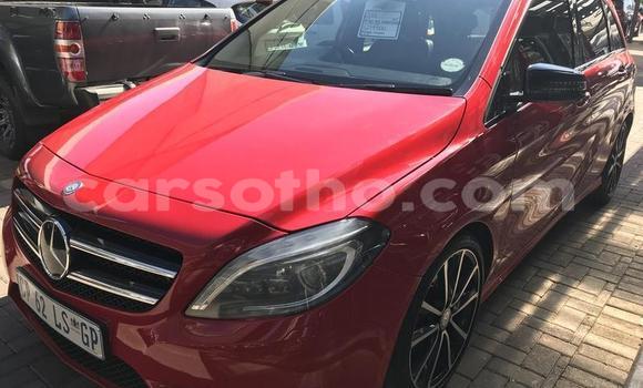 Acheter Occasion Voiture Mercedes-Benz CLC-klasse Rouge à Maputsoa, Leribe Acheter Occasion Voiture Mercedes-Benz CLC-klasse Rouge à Maputsoa, Leribe
