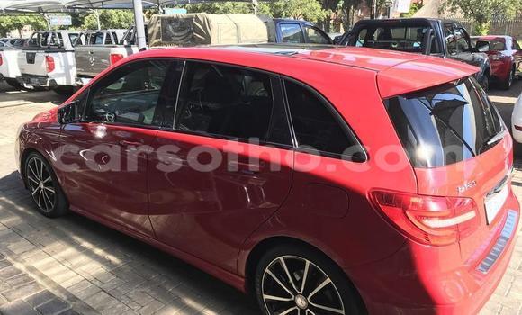 Acheter Occasion Voiture Mercedes-Benz CLC-klasse Rouge à Maputsoa, Leribe Acheter Occasion Voiture Mercedes-Benz CLC-klasse Rouge à Maputsoa, Leribe