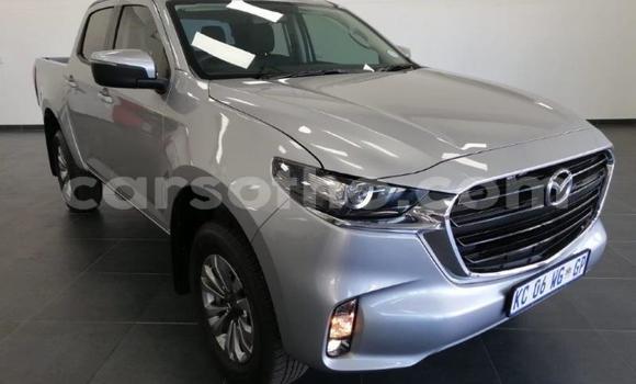 اشتري مستعمل Mazda BT-50 White سيارة في Hlotse في Leribe