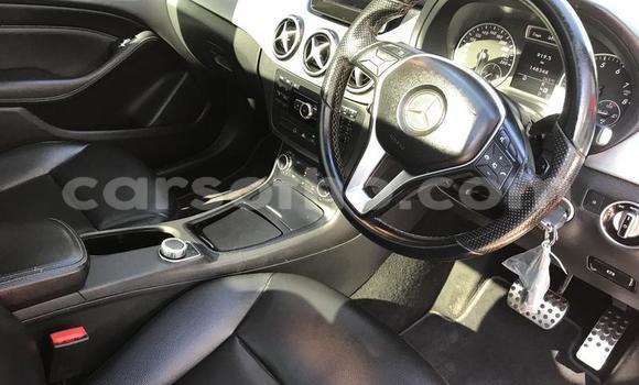 Acheter Occasion Voiture Mercedes-Benz CLC-klasse Rouge à Maputsoa, Leribe Acheter Occasion Voiture Mercedes-Benz CLC-klasse Rouge à Maputsoa, Leribe