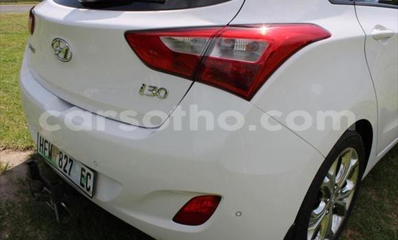 اشتري مستعمل Hyundai i30 White سيارة في Maseru في Maseru اشتري مستعمل Hyundai i30 White سيارة في Maseru في Maseru