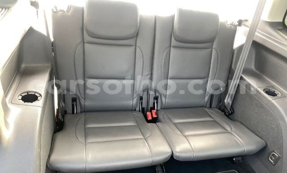 Sayi Na hannu Volkswagen Touran Silver Mota in Maputsoe a Leribe Sayi Na hannu Volkswagen Touran Silver Mota in Maputsoe a Leribe