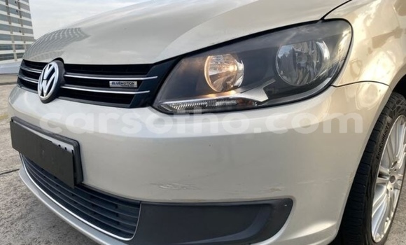 Sayi Na hannu Volkswagen Touran Silver Mota in Maputsoe a Leribe Sayi Na hannu Volkswagen Touran Silver Mota in Maputsoe a Leribe
