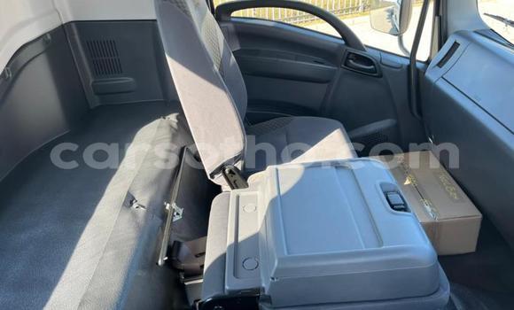 Sayi Na hannu Isuzu FTR 850 White Babbar mota in Maseru a Maseru Sayi Na hannu Isuzu FTR 850 White Babbar mota in Maseru a Maseru