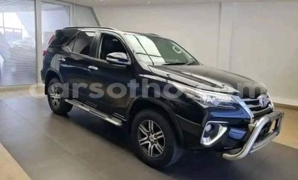 Sayi Na hannu Toyota Hilux Black Mota in Maseru a Maseru Sayi Na hannu Toyota Hilux Black Mota in Maseru a Maseru