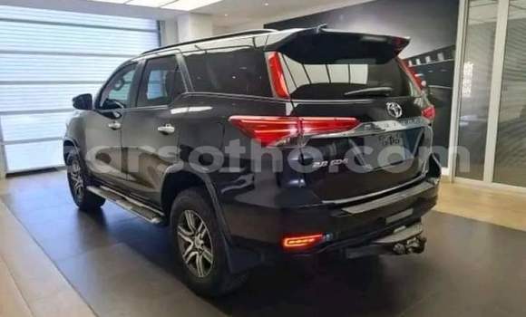 Sayi Na hannu Toyota Hilux Black Mota in Maseru a Maseru Sayi Na hannu Toyota Hilux Black Mota in Maseru a Maseru
