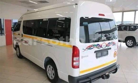 Acheter Occasion Voiture Toyota Hiace Blanc à Maseru, Maseru Acheter Occasion Voiture Toyota Hiace Blanc à Maseru, Maseru