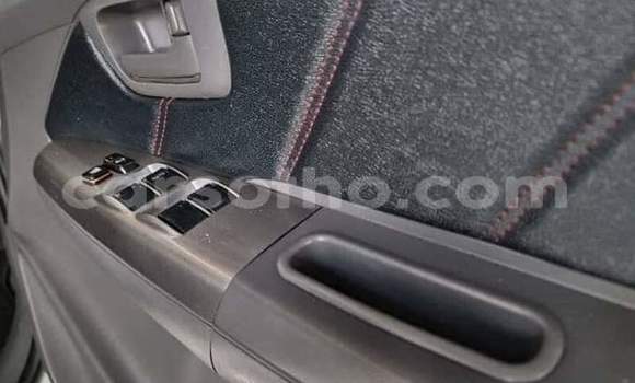 Sayi Na hannu Toyota Hilux White Mota in Maseru a Maseru Sayi Na hannu Toyota Hilux White Mota in Maseru a Maseru