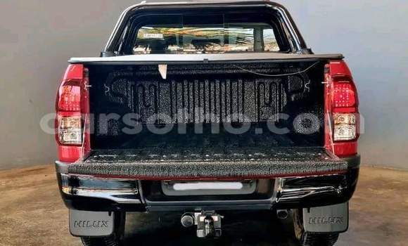 Sayi Na hannu Toyota Hilux Red Mota in Maseru a Maseru Sayi Na hannu Toyota Hilux Red Mota in Maseru a Maseru