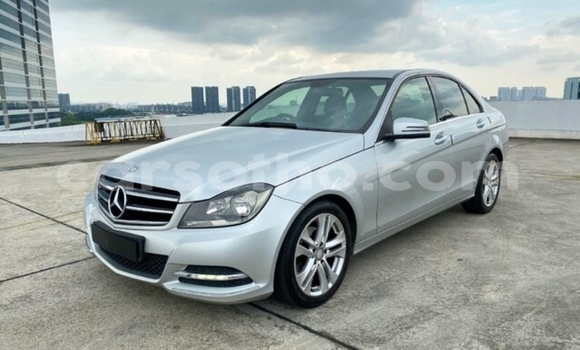 Acheter Occasion Voiture Mercedes-Benz C–Class Gris à Maputsoe, Leribe