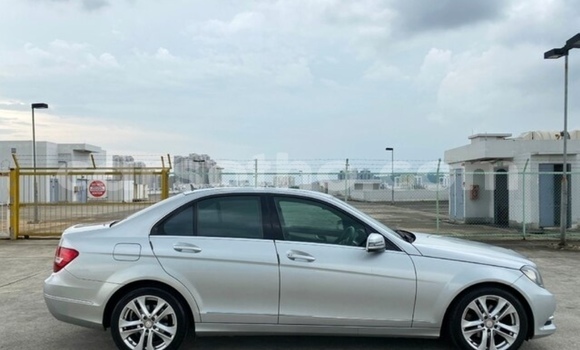 Acheter Occasion Voiture Mercedes-Benz C–Class Gris à Maputsoe, Leribe Acheter Occasion Voiture Mercedes-Benz C–Class Gris à Maputsoe, Leribe