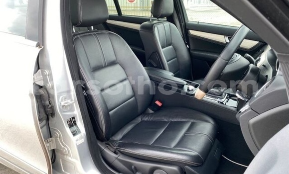 Acheter Occasion Voiture Mercedes-Benz C–Class Gris à Maputsoe, Leribe Acheter Occasion Voiture Mercedes-Benz C–Class Gris à Maputsoe, Leribe