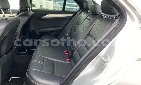 Acheter Occasion Voiture Mercedes-Benz C–Class Gris à Maputsoe, Leribe Acheter Occasion Voiture Mercedes-Benz C–Class Gris à Maputsoe, Leribe