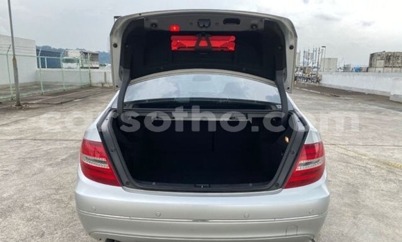 Acheter Occasion Voiture Mercedes-Benz C–Class Gris à Maputsoe, Leribe Acheter Occasion Voiture Mercedes-Benz C–Class Gris à Maputsoe, Leribe