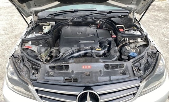 Acheter Occasion Voiture Mercedes-Benz C–Class Gris à Maputsoe, Leribe Acheter Occasion Voiture Mercedes-Benz C–Class Gris à Maputsoe, Leribe