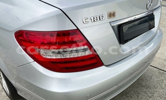Acheter Occasion Voiture Mercedes-Benz C–Class Gris à Maputsoe, Leribe Acheter Occasion Voiture Mercedes-Benz C–Class Gris à Maputsoe, Leribe