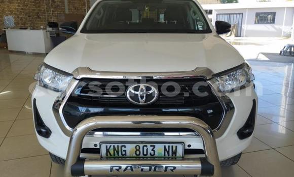 اشتري مستعمل Toyota Hilux White سيارة في Maseru في Maseru اشتري مستعمل Toyota Hilux White سيارة في Maseru في Maseru