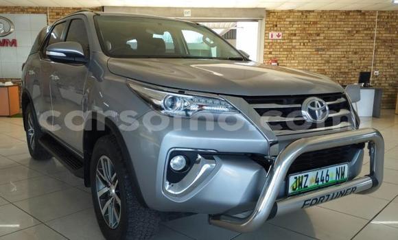 Acheter Occasion Voiture Toyota Fortuner Gris à Maseru, Maseru