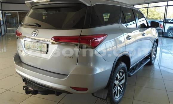 Acheter Occasion Voiture Toyota Fortuner Gris à Maseru, Maseru Acheter Occasion Voiture Toyota Fortuner Gris à Maseru, Maseru