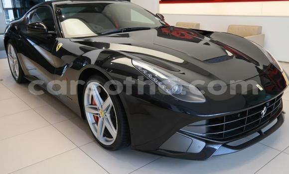 اشتري مستعمل Ferrari F12berlinetta Black سيارة في Maseru في Maseru