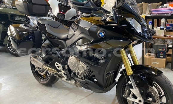 Sayi Na hannu BMW S 1000 Black Motsi in Import - Dubai a Maseru