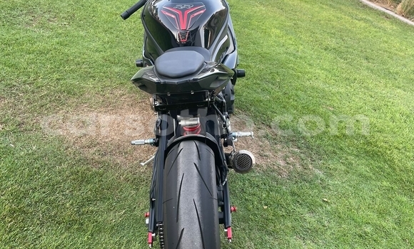 Sayi Na hannu BMW S 1000 Black Motsi in Import - Dubai a Maseru Sayi Na hannu BMW S 1000 Black Motsi in Import - Dubai a Maseru