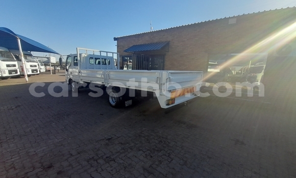 Buy Used Hino 300 Series White Truck in Maseru in Maseru Buy Used Hino 300 Series White Truck in Maseru in Maseru