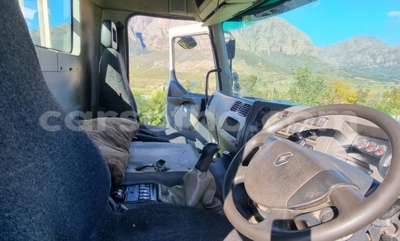 Buy Used Caterpillar 120 White Truck in Maseru in Maseru Buy Used Caterpillar 120 White Truck in Maseru in Maseru