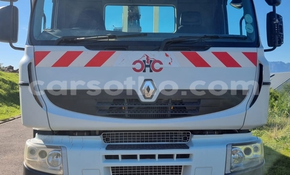 Buy Used Caterpillar 120 White Truck in Maseru in Maseru Buy Used Caterpillar 120 White Truck in Maseru in Maseru