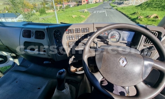 Buy Used Caterpillar 120 White Truck in Maseru in Maseru Buy Used Caterpillar 120 White Truck in Maseru in Maseru