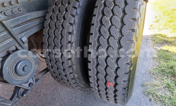 Buy Used Caterpillar 120 White Truck in Maseru in Maseru Buy Used Caterpillar 120 White Truck in Maseru in Maseru