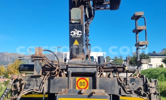 Buy Used Caterpillar 120 White Truck in Maseru in Maseru Buy Used Caterpillar 120 White Truck in Maseru in Maseru