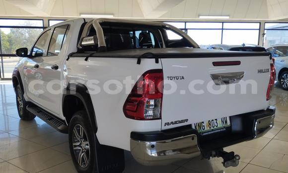 اشتري مستعمل Toyota Hilux White سيارة في Maputsoe في Leribe اشتري مستعمل Toyota Hilux White سيارة في Maputsoe في Leribe